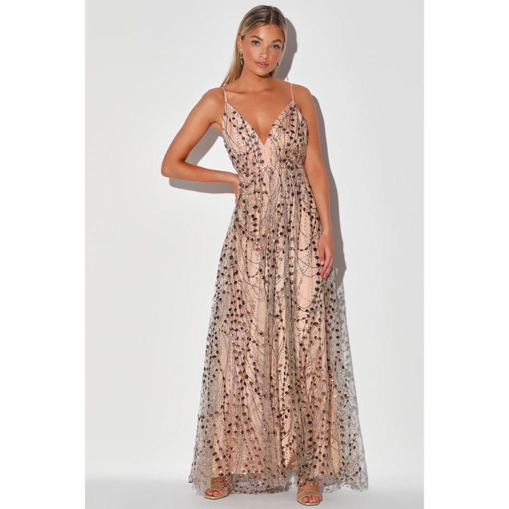 NWT Lulu’s Taupe Maxi Dress